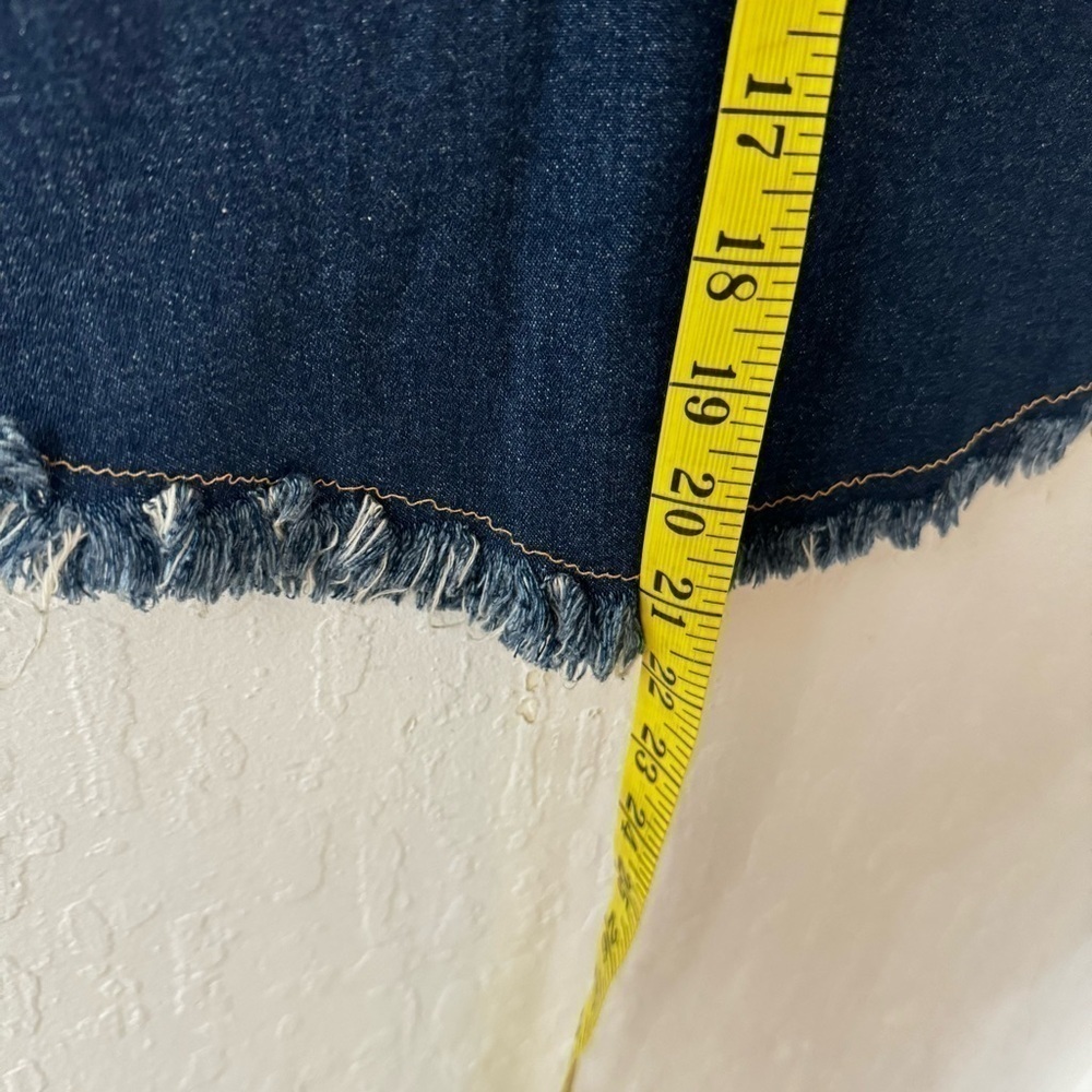 Denim Frayed Hem Line Knee Length Mini Pull On Elastic Waist Stretch Denim Skirt - Picture 5 of 6